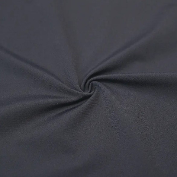 Mengapa bulu spandex poliester daur ulang mempertahankan penampilan dan kinerjanya setelah pencucian berganda?